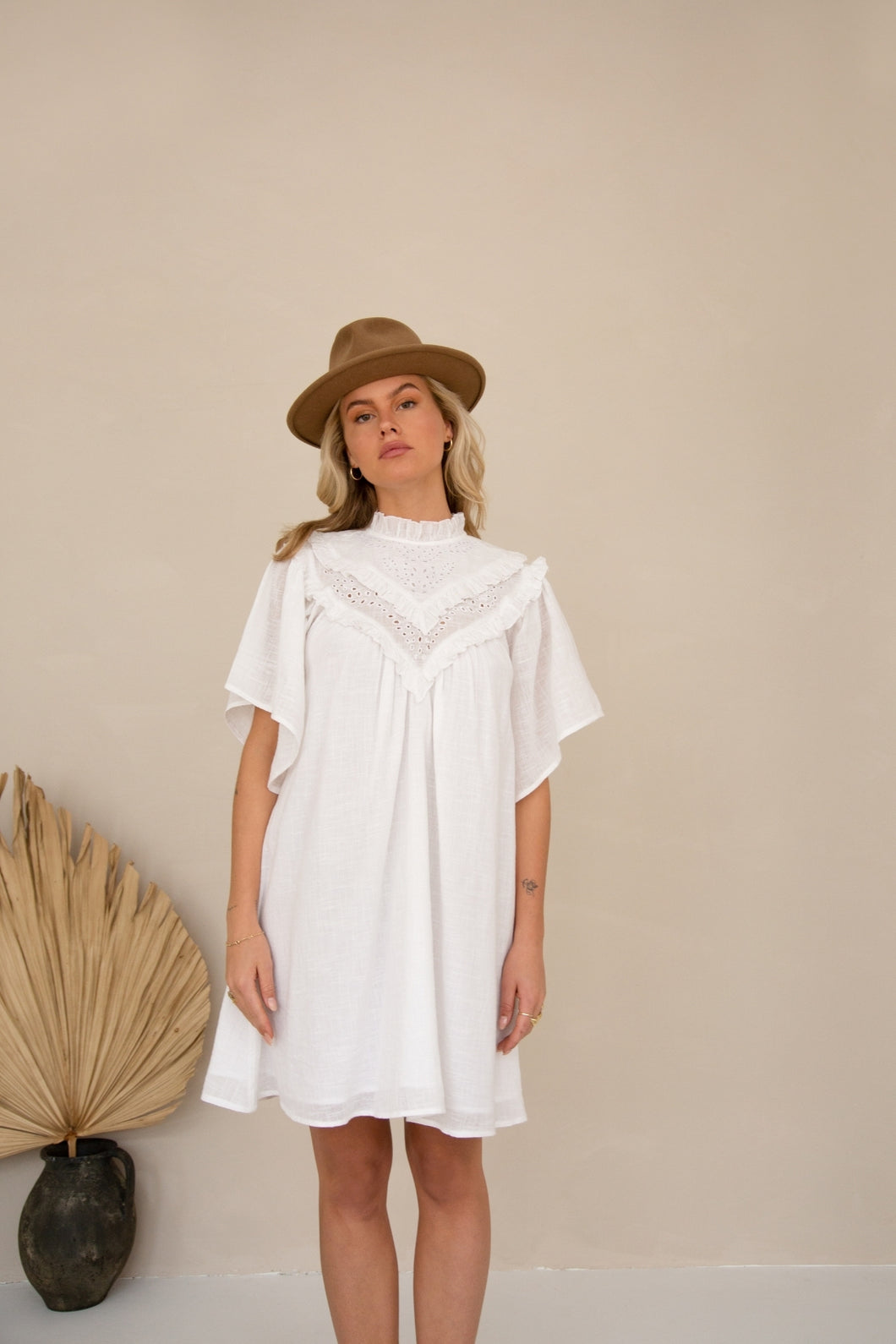 NOA - White dress